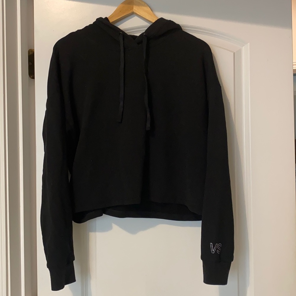 Cropped VS hoodie